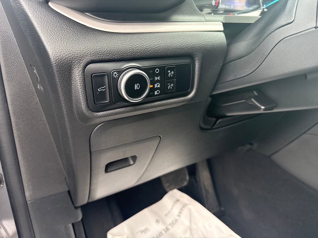 Used 2023 Ford Explorer XLT w/ Equipment Group 202A image 26