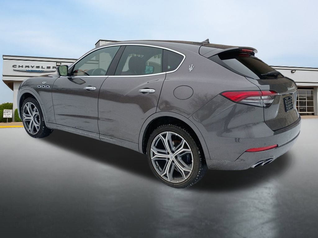 Used 2023 Maserati Levante GT AWD/4WD image 3