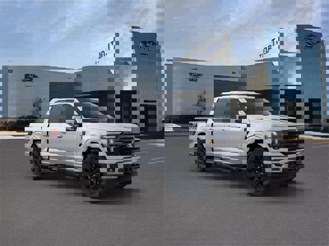 New 2025 Ford F150 Lariat w/ Equipment Group 501A Mid