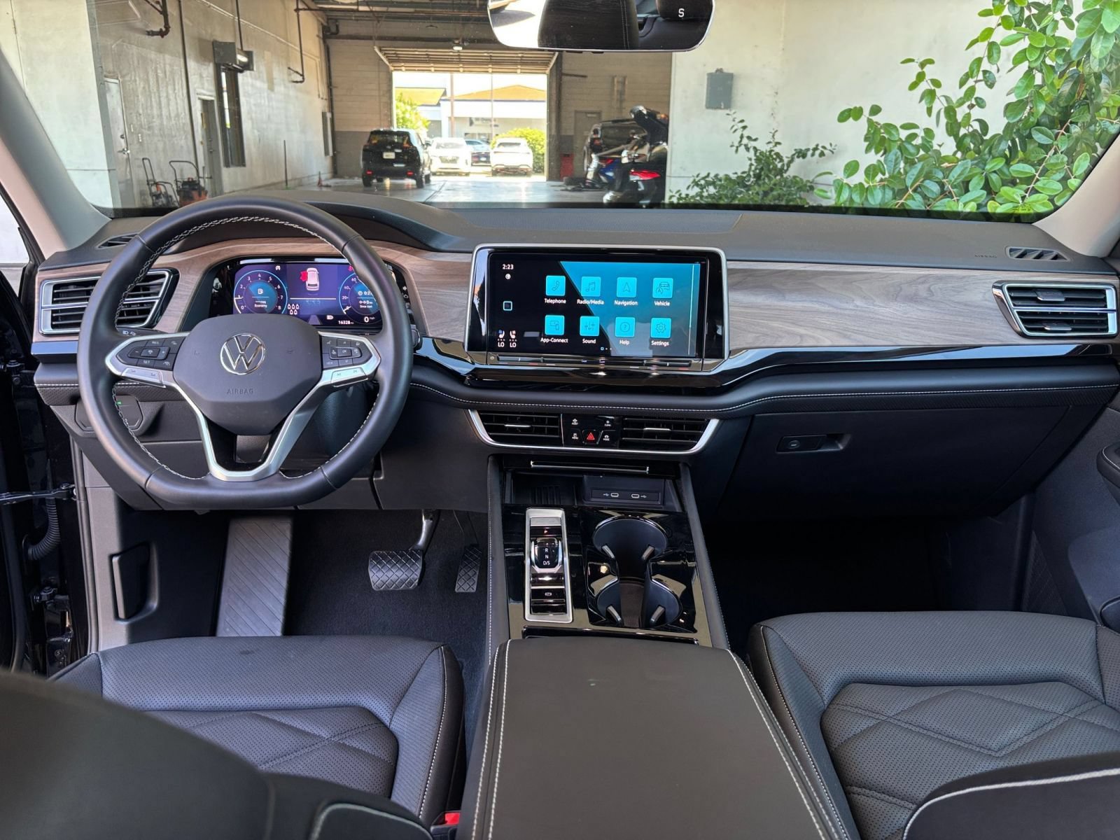 Used 2026 Volkswagen Atlas SE FWD image 36