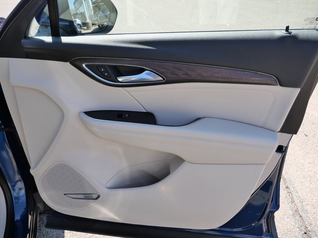 Used 2022 Buick Envision Avenir w/ Technology Package II AWD/4WD image 16