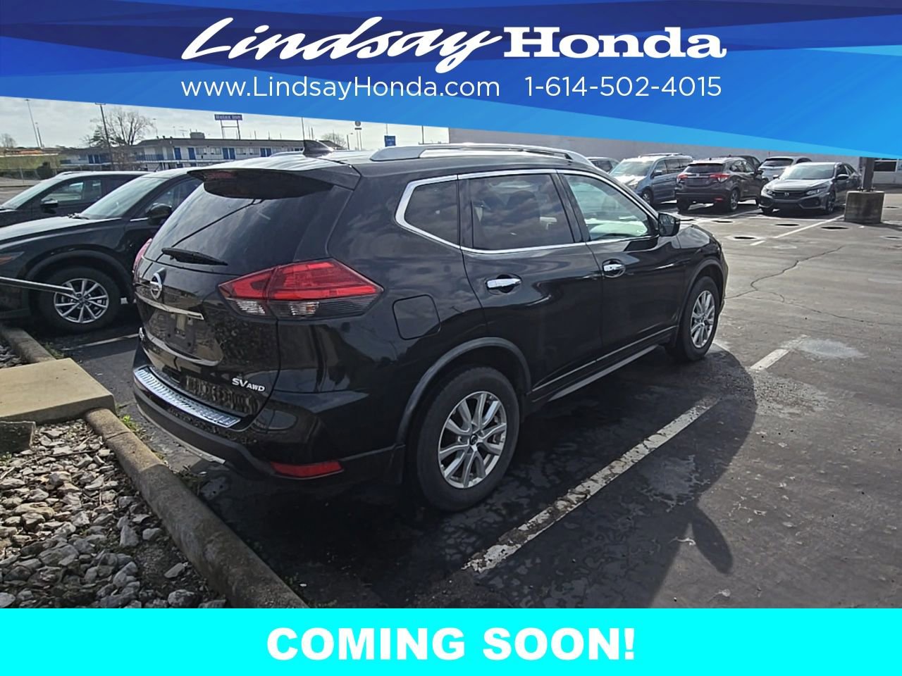 Used 2017 Nissan Rogue SV image 3