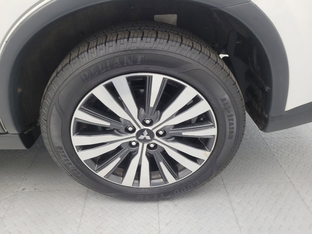 Used 2019 Mitsubishi Outlander ES AWD/4WD image 31