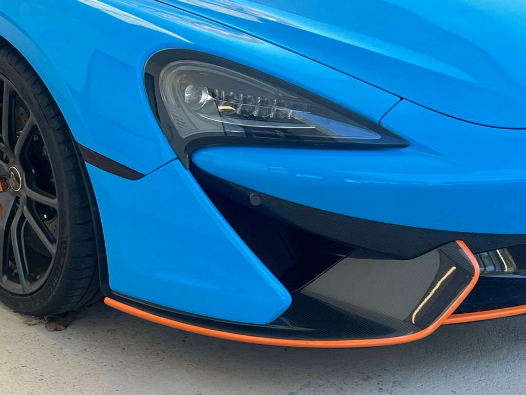 Used 2018 McLaren 570S Spider image 51