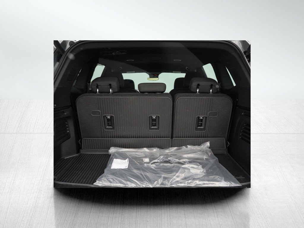 New 2026 GMC Acadia Elevation w/ Black Edition image 8