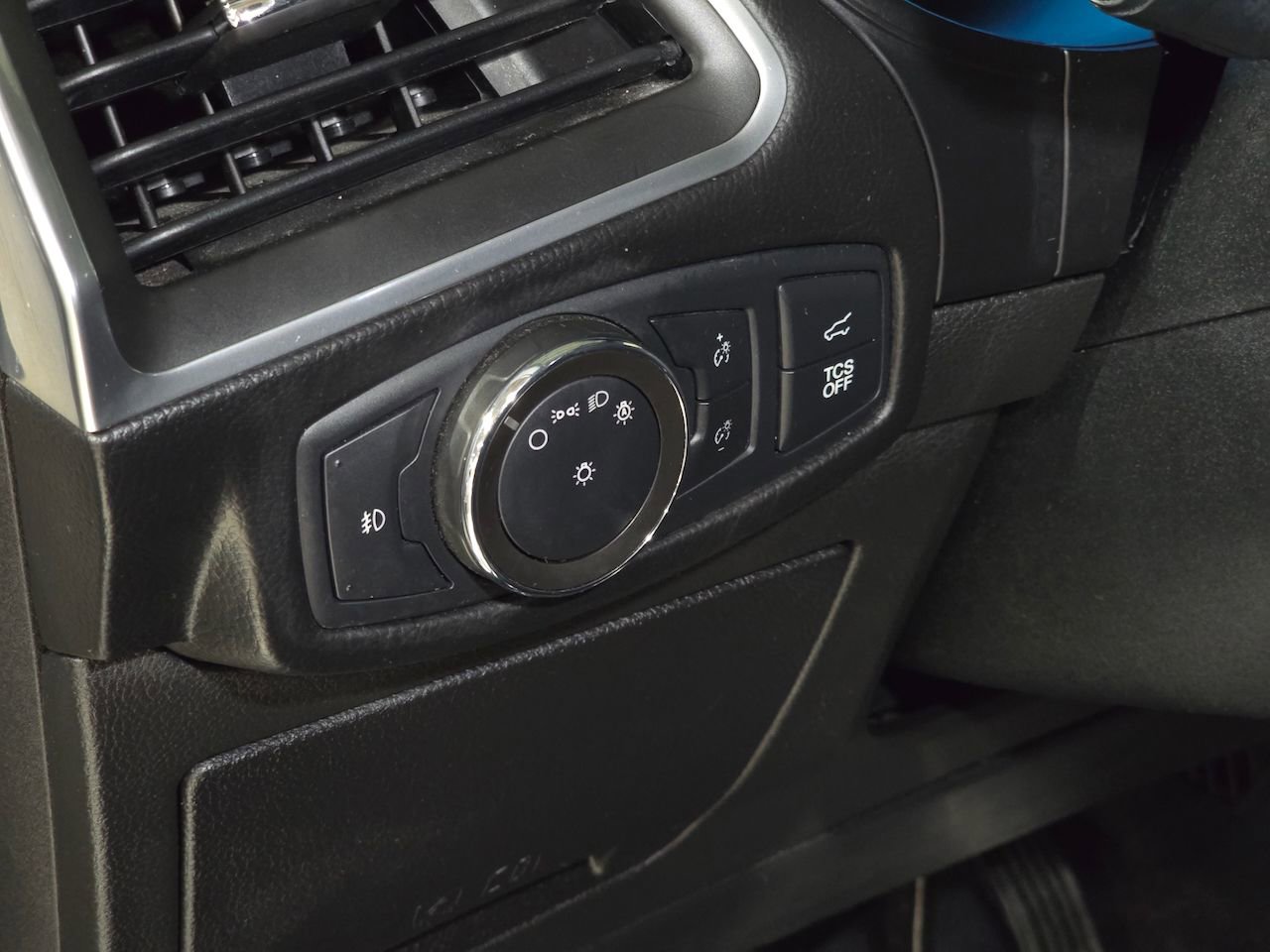 Used 2022 Ford Edge Titanium image 21