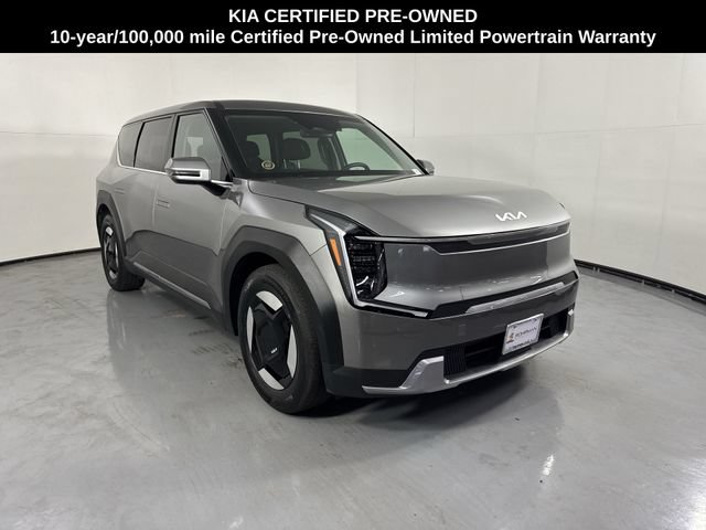Certified 2024 Kia EV9 Light Long Range RWD image 3