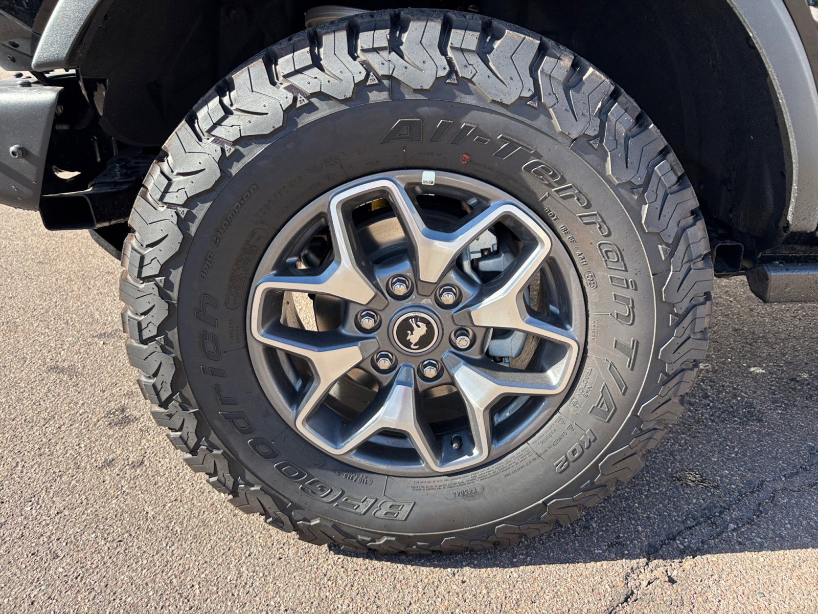 New 2025 Ford Bronco Badlands image 24