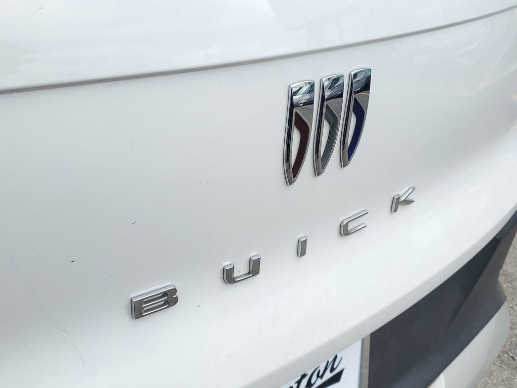 Used 2025 Buick Envista Preferred image 7