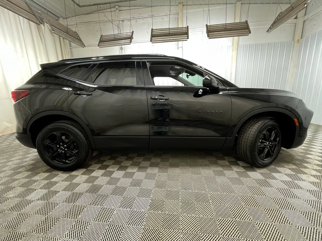 Certified 2023 Chevrolet Blazer LT w/ Midnight/Sport Edition FWD image 17