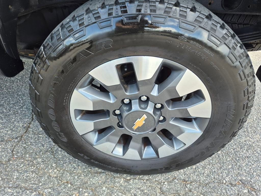 Used 2013 Chevrolet Silverado 2500 LTZ w/ LTZ Plus Package image 9