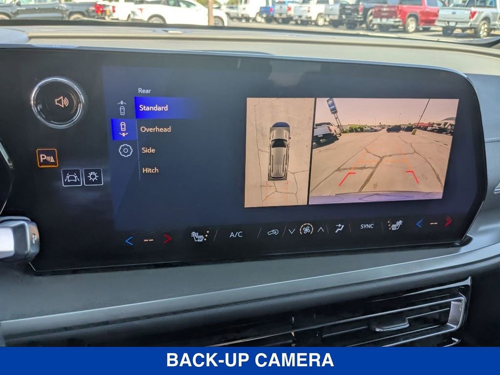 New 2026 Chevrolet Traverse LT w/ Driver Confidence Package AWD/4WD image 21