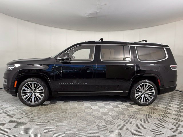 Used 2022 Jeep Grand Wagoneer Series III w/ Rear Seat Video Group 1 AWD/4WD image 65