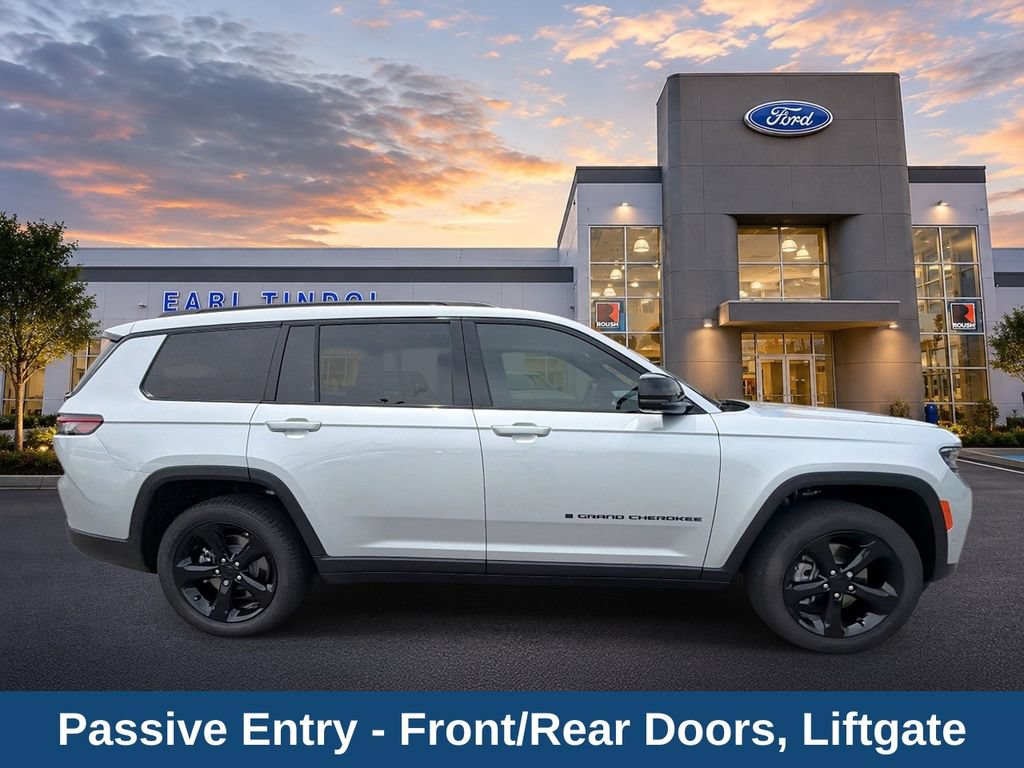 Used 2025 Jeep Grand Cherokee L Limited w/ Luxury Tech Group II AWD/4WD image 9