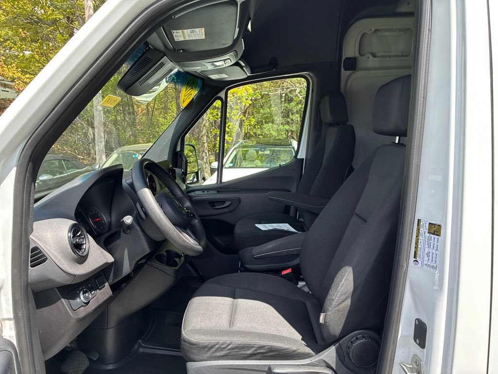 Used 2022 Mercedes-Benz Sprinter 3500 image 14