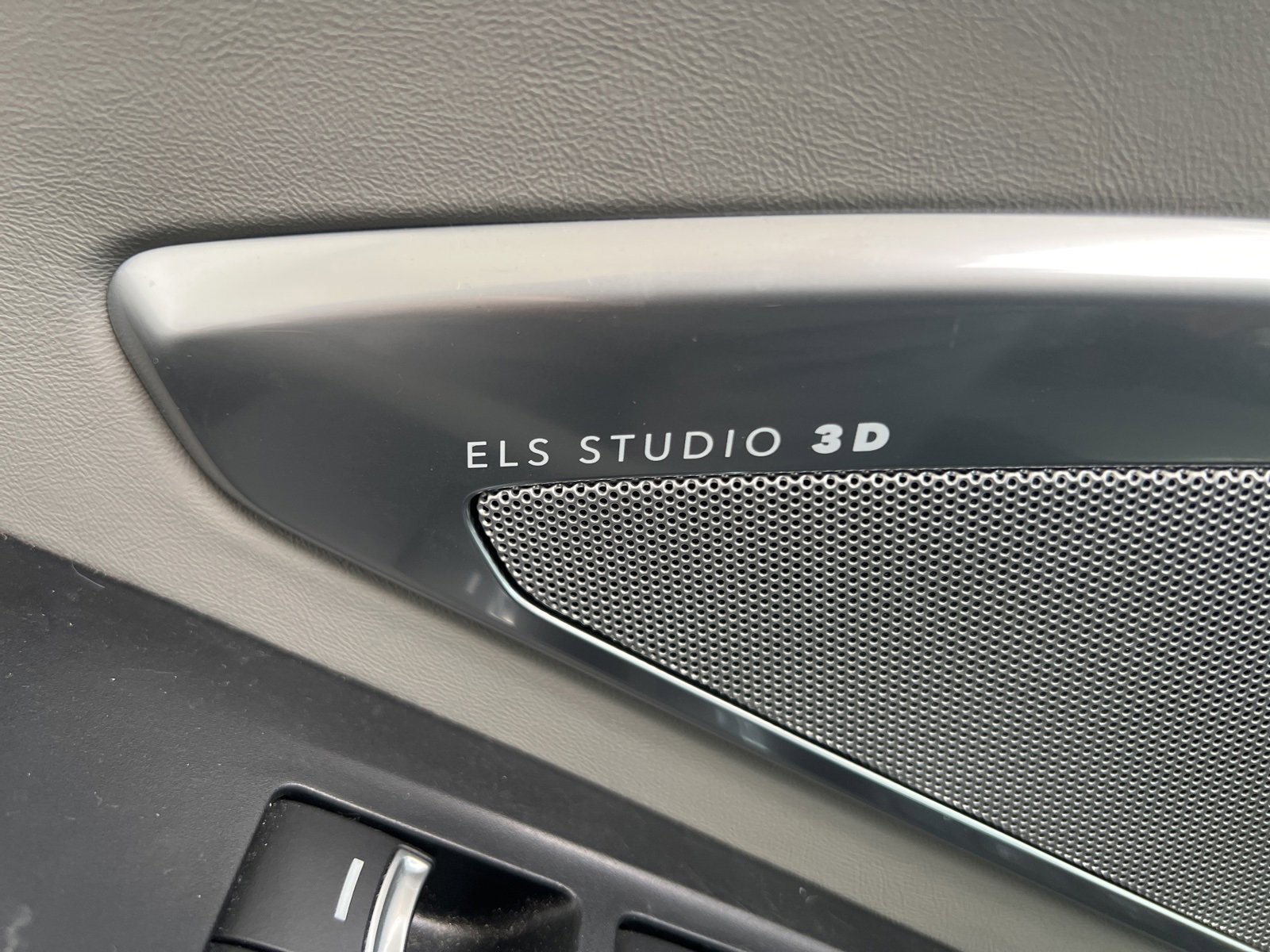 Used 2019 Acura RDX AWD w/ Advance Package image 9