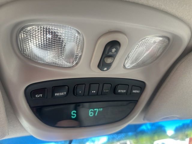 Used 2005 Jeep Liberty Limited AWD/4WD image 20