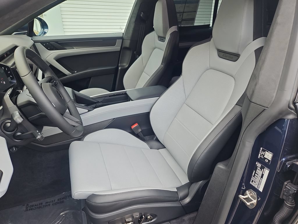 New 2026 Porsche Cayenne Turbo AWD/4WD image 5