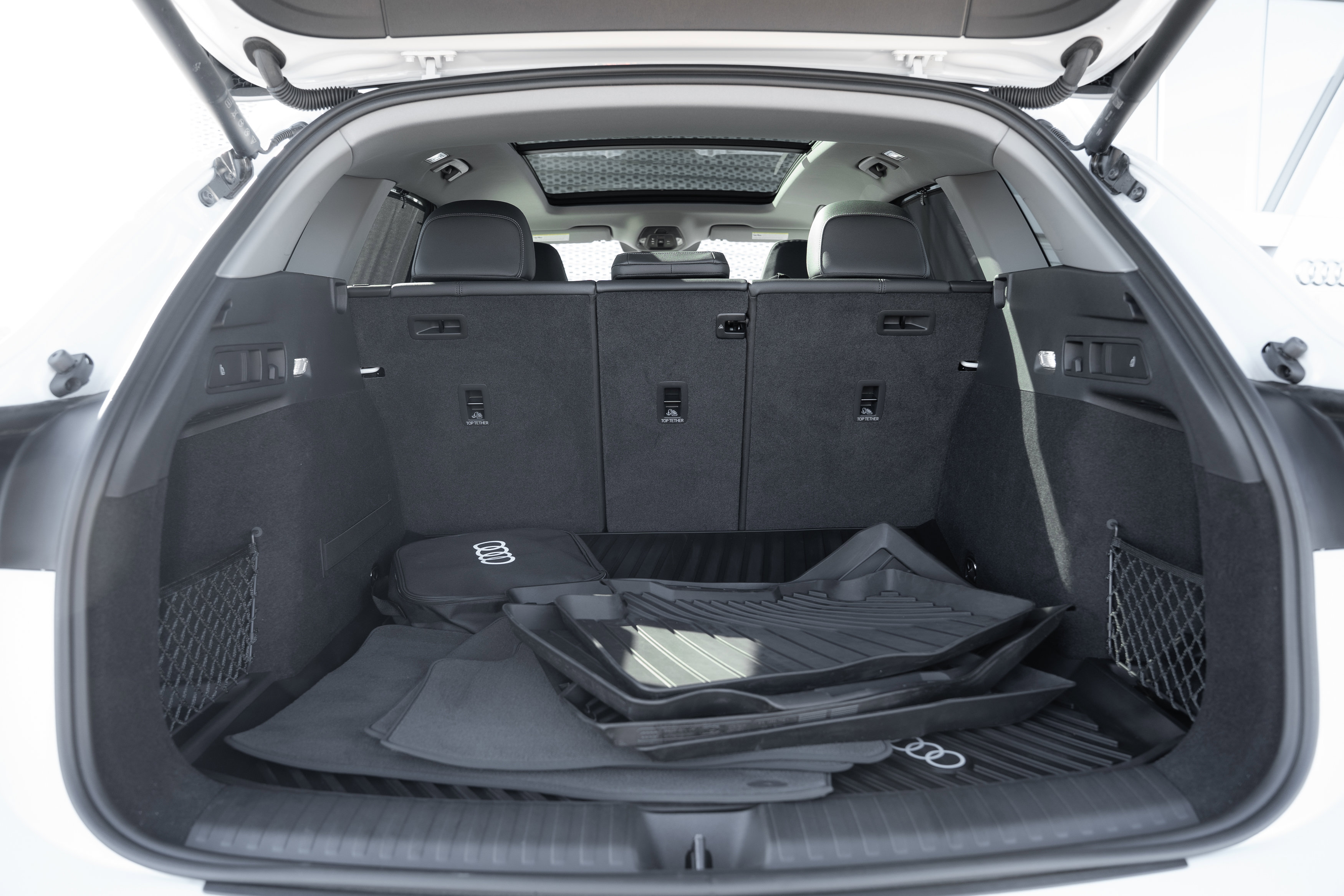 Certified 2025 Audi Q6 e-tron Premium Plus w/ Premium Plus image 28