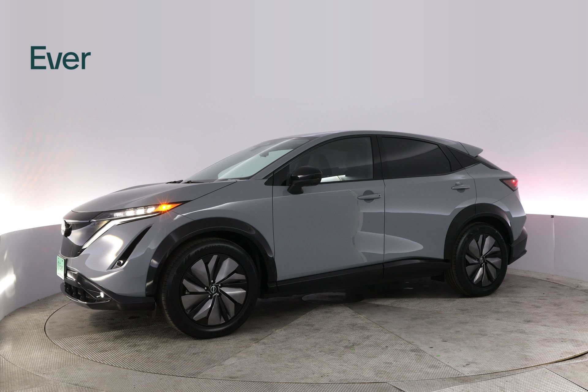 Used 2024 Nissan Ariya AWD image 18