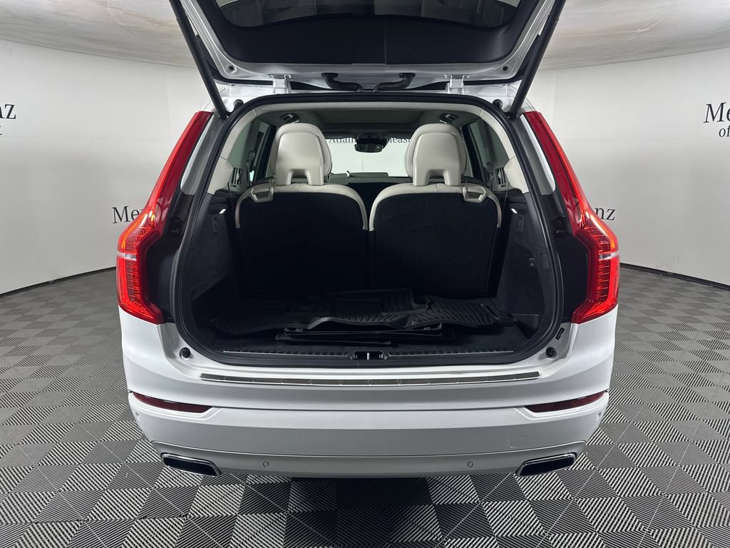Used 2021 Volvo XC90 T5 Momentum w/ Climate Package FWD image 18