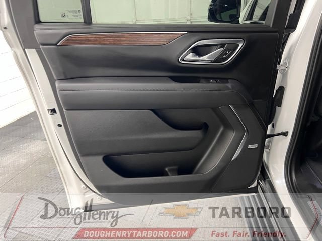 Used 2024 Chevrolet Suburban High Country w/ Advanced Technology Package AWD/4WD image 39