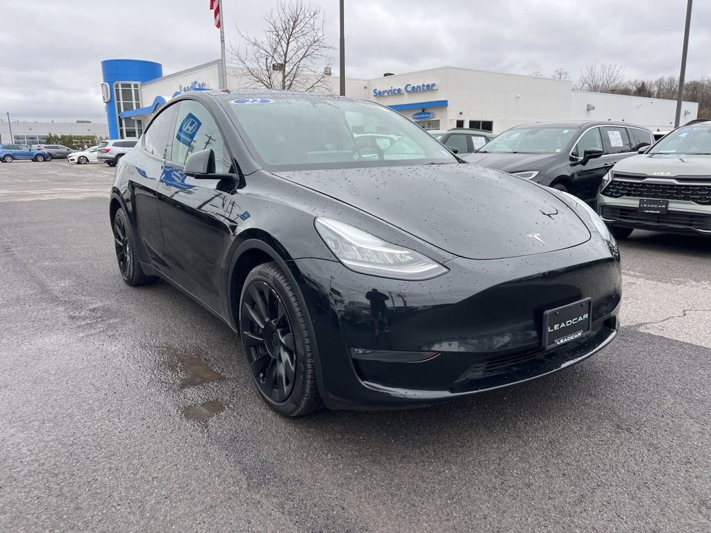 Used 2022 Tesla Model Y Long Range image 7