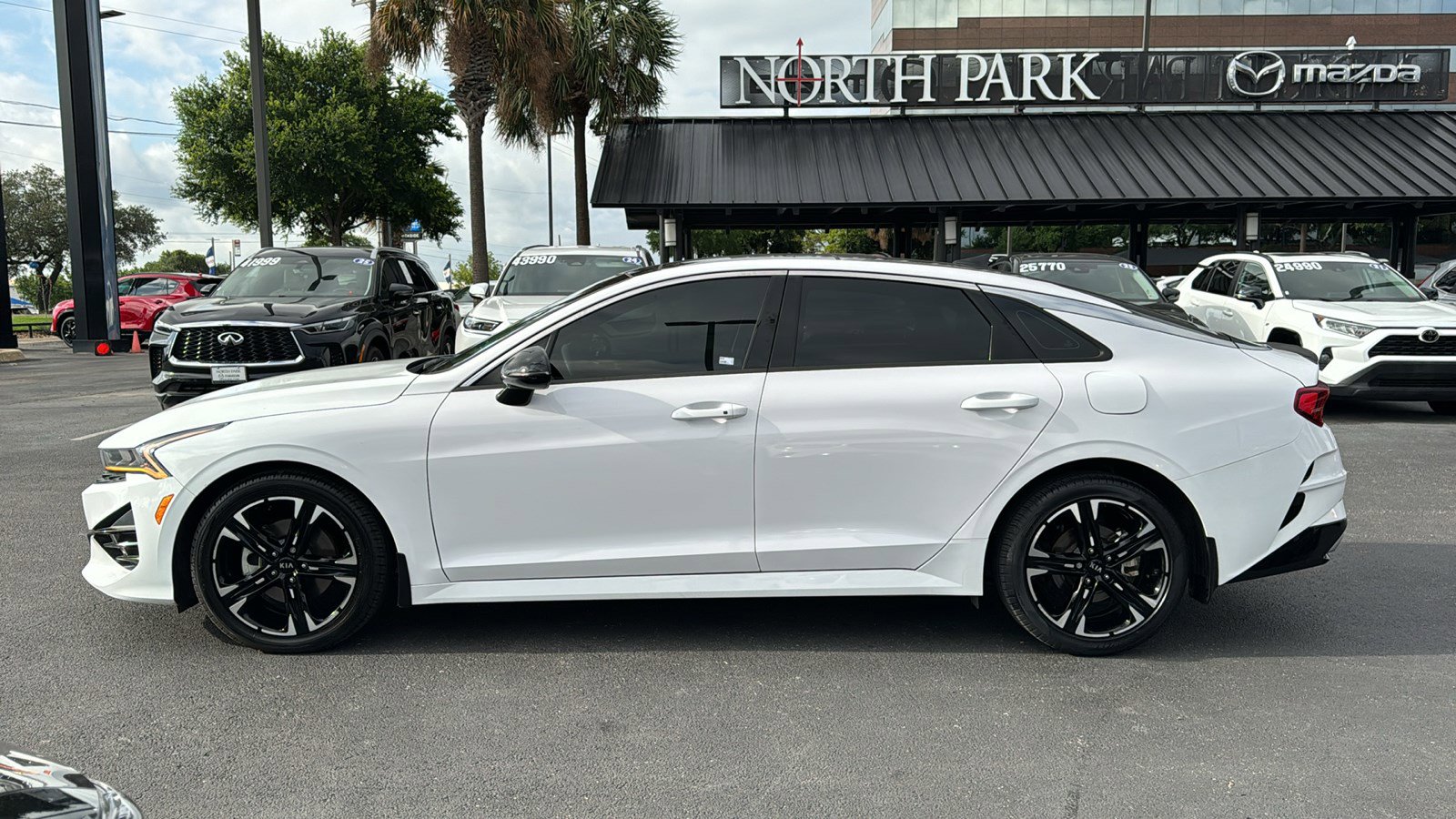 Used 2021 Kia K5 GT-Line w/ GT-Line FWD Premium Package image 4