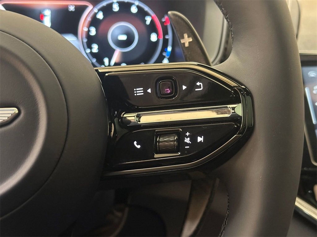 New 2026 Aston Martin DBX 707 image 21