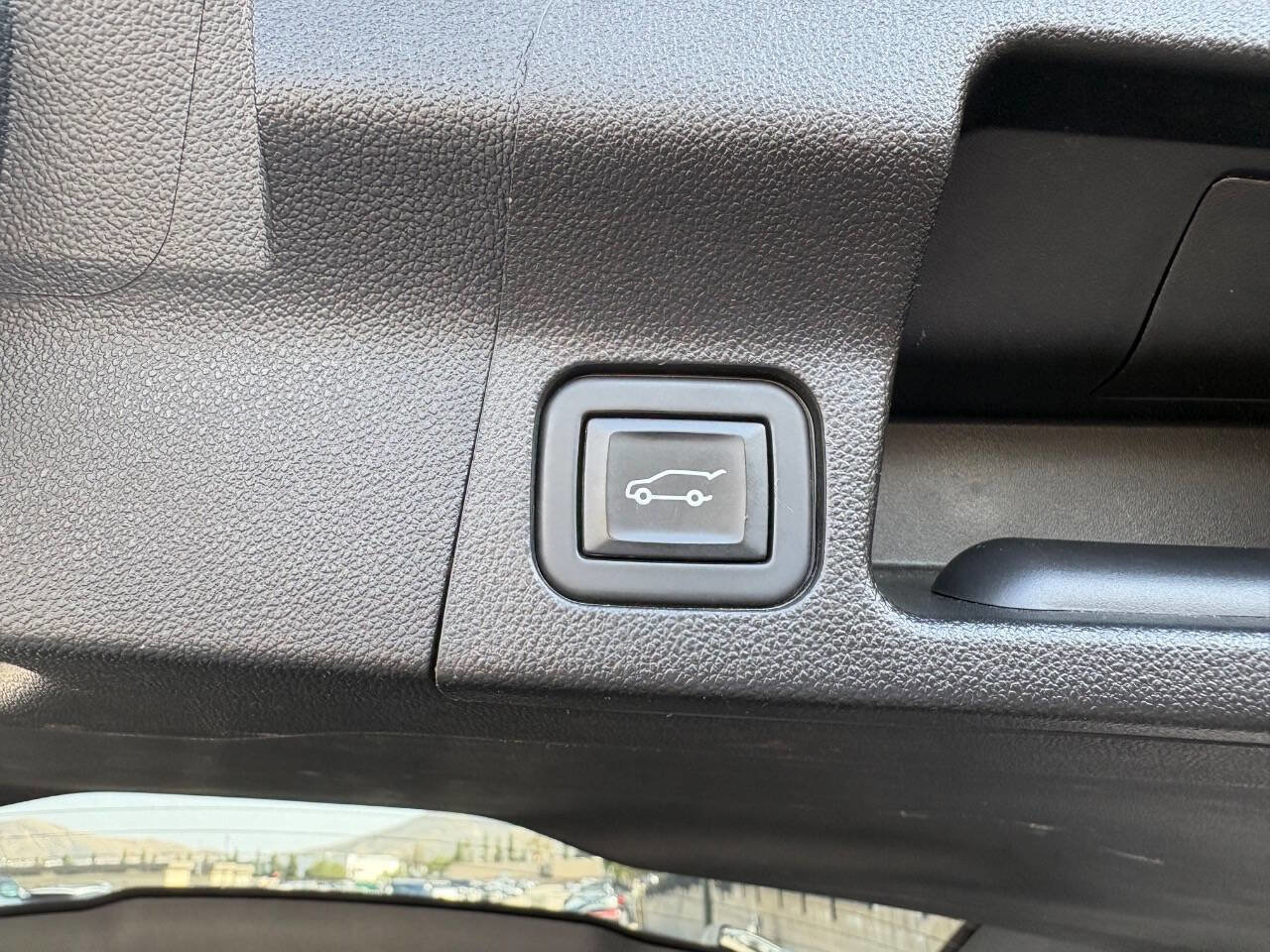 Used 2021 GMC Acadia AT4 w/ Technology Package AWD/4WD image 16
