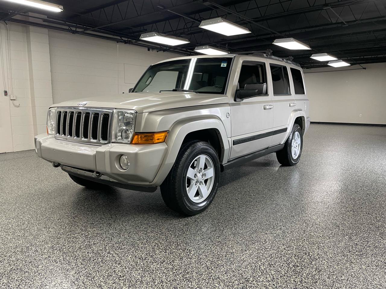 Used 2007 Jeep Commander Sport w/ Skid Plate Group AWD/4WD image 10