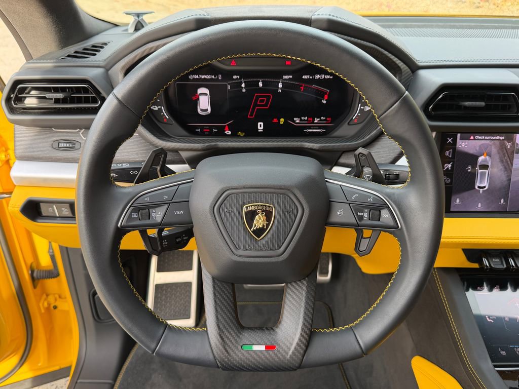 Used 2025 Lamborghini Urus SE image 17
