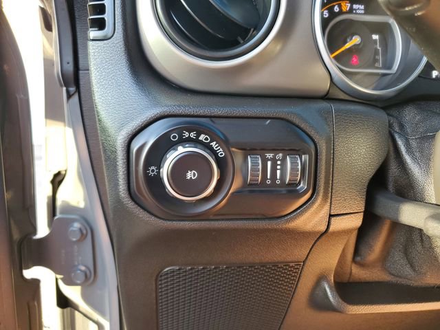 Used 2018 Jeep Wrangler Unlimited Sport S AWD/4WD image 28