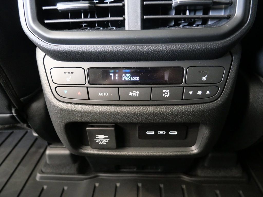Used 2025 Honda Pilot Black Edition image 35