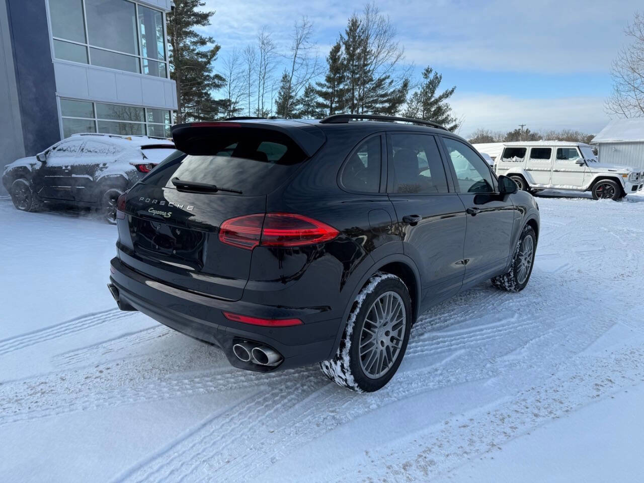 Used 2016 Porsche Cayenne S AWD/4WD image 6