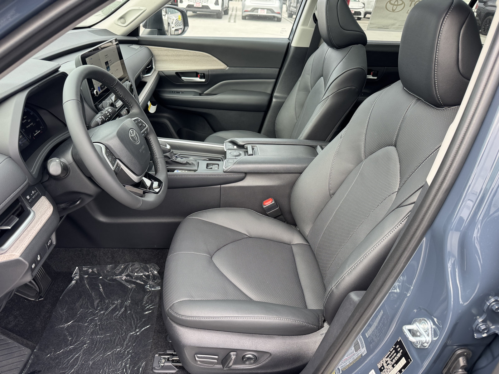 New 2026 Toyota Grand Highlander AWD image 2
