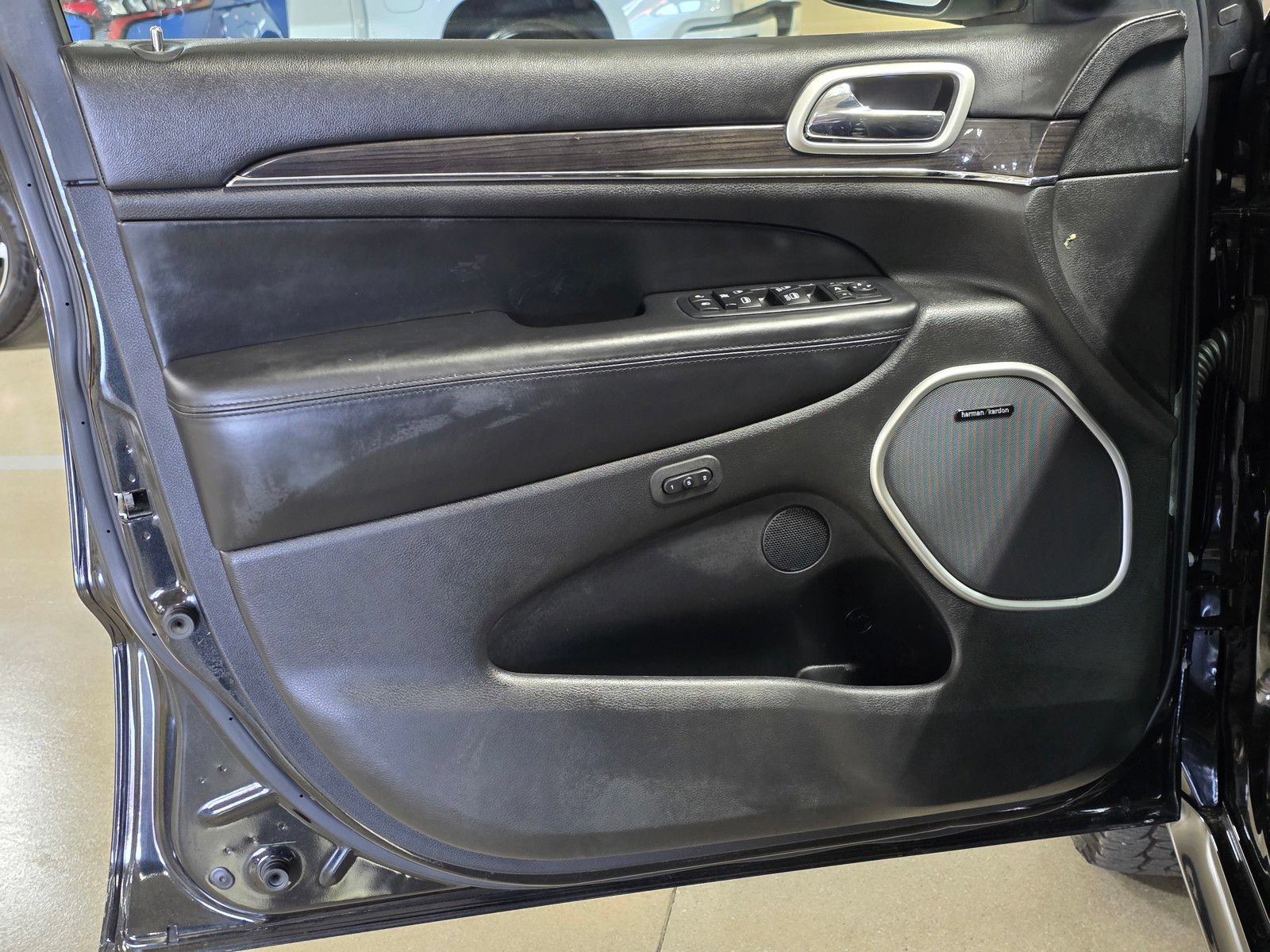 Used 2016 Jeep Grand Cherokee High Altitude AWD/4WD image 20