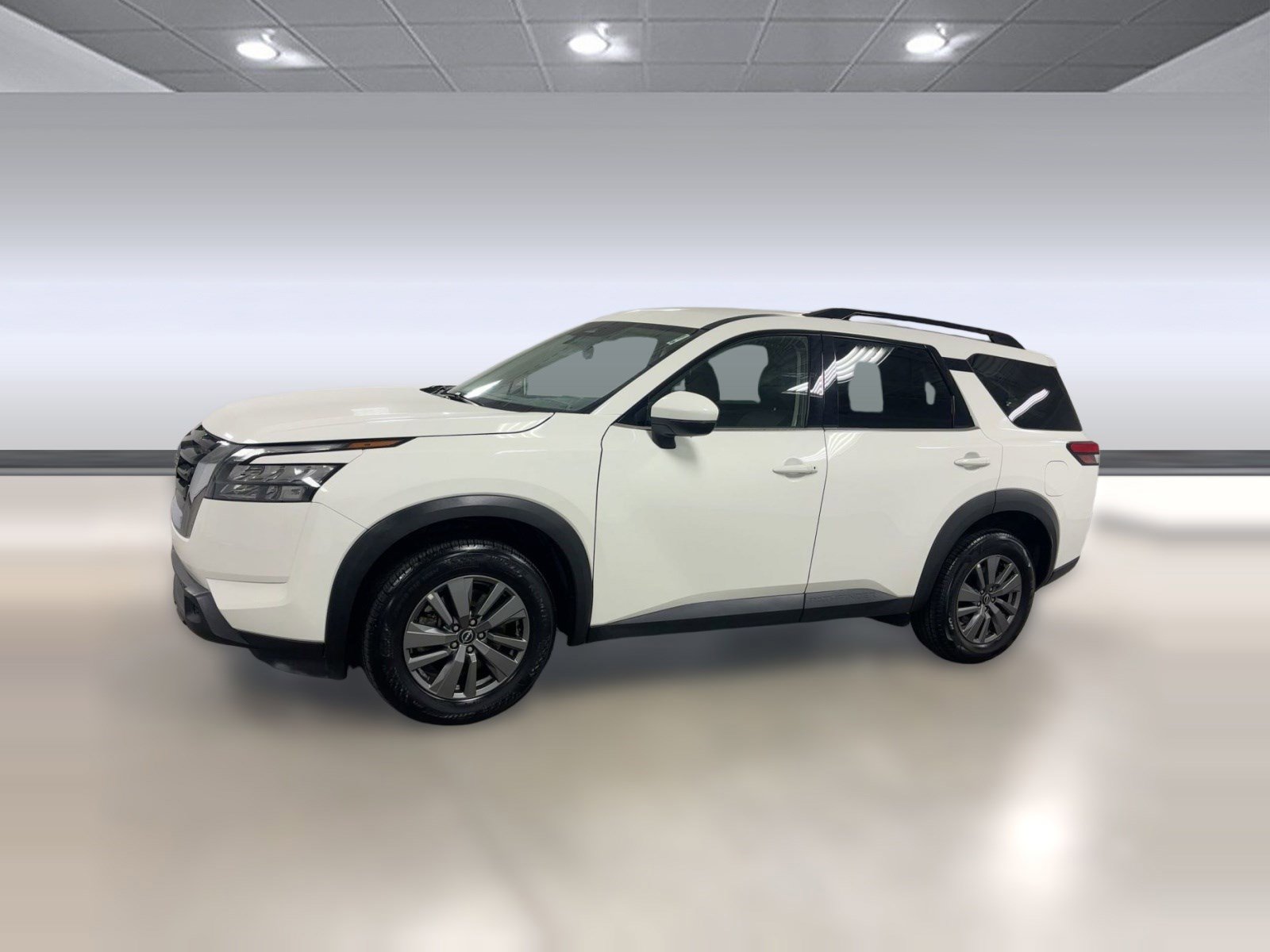 Used 2025 Nissan Pathfinder SV image 20