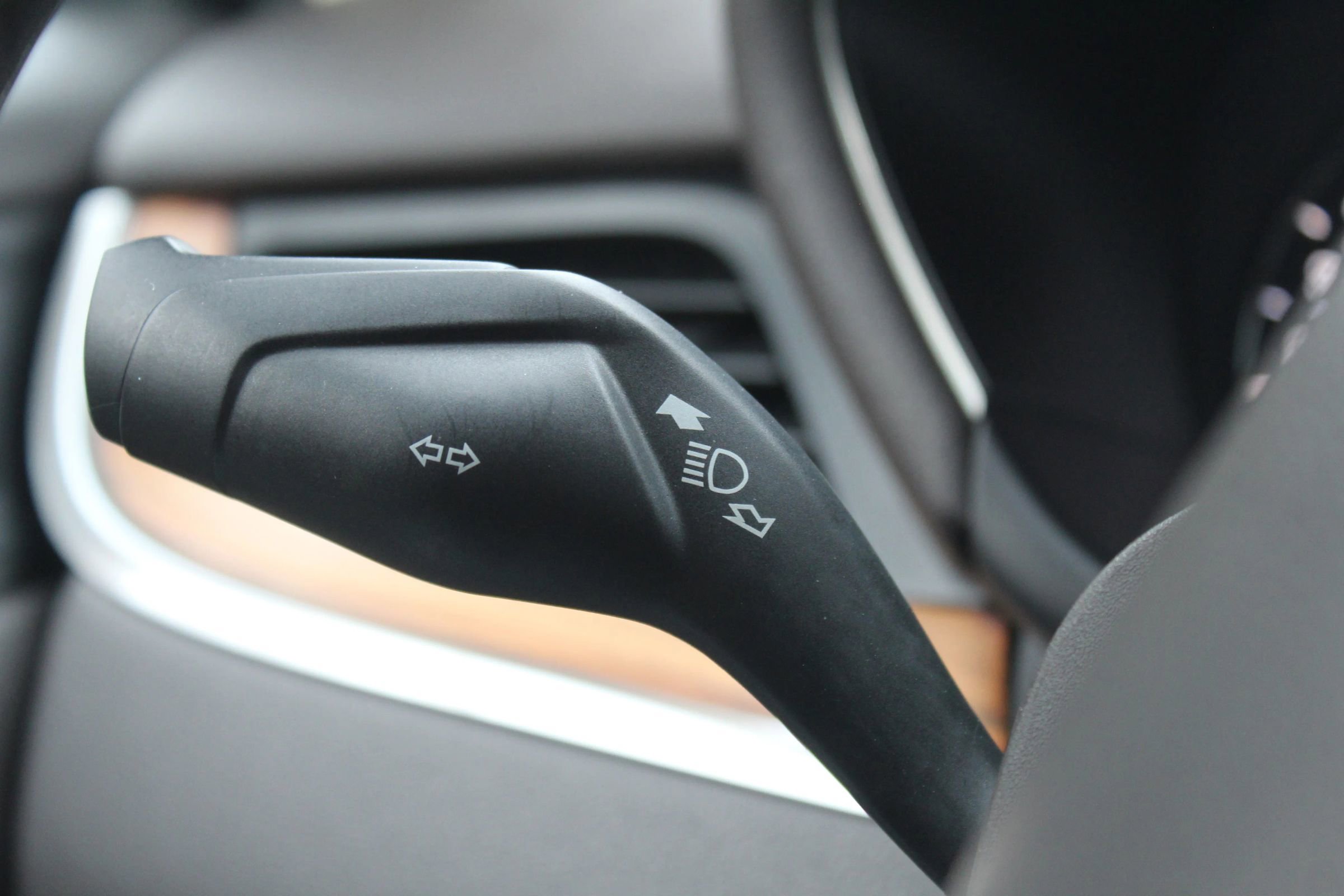 Used 2015 Lincoln MKC Sport Utility 4D w/ Equipment Group 102A Reserve image 30