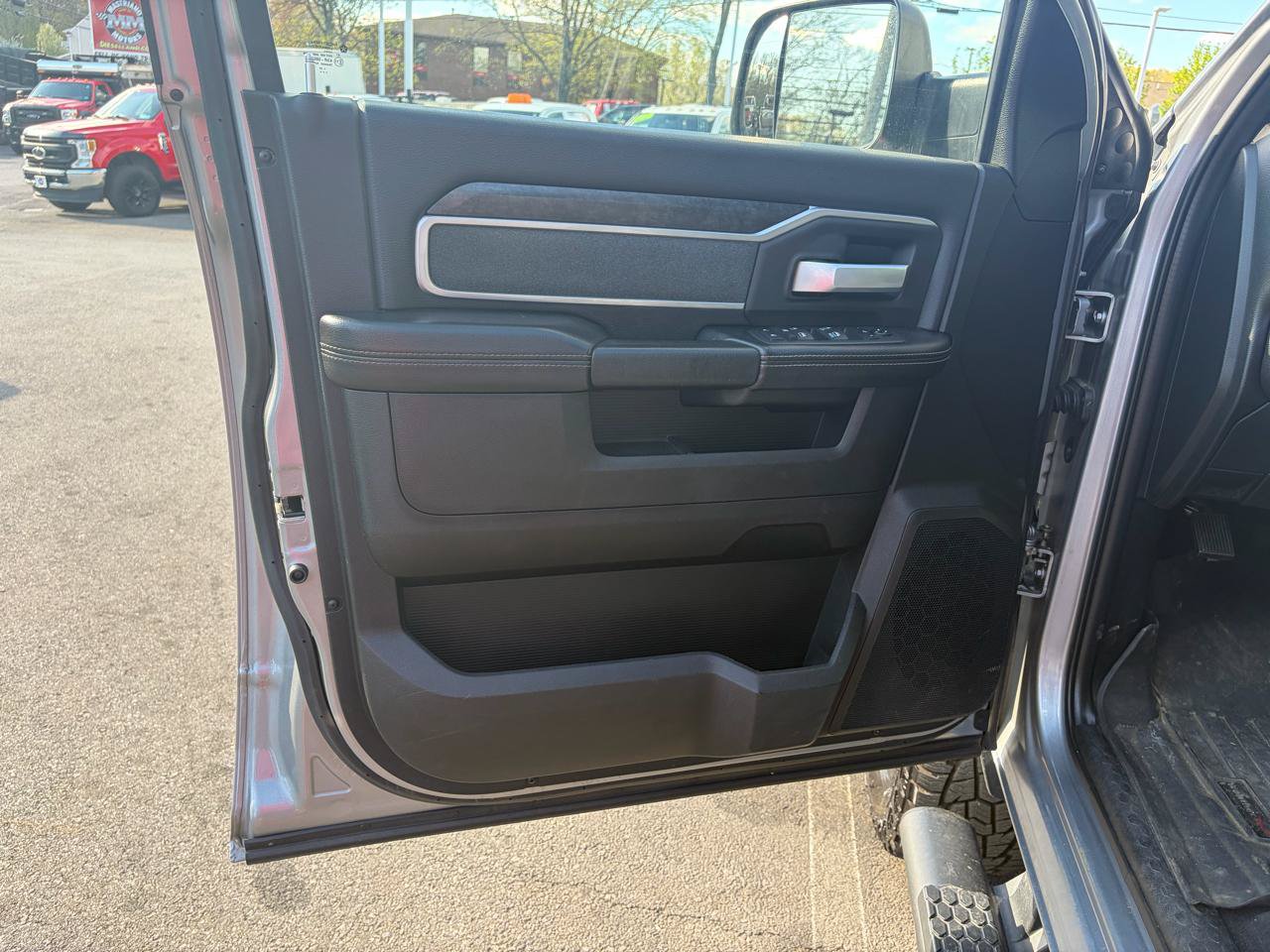Used 2021 RAM 2500 Big Horn w/ Night Edition AWD/4WD image 22