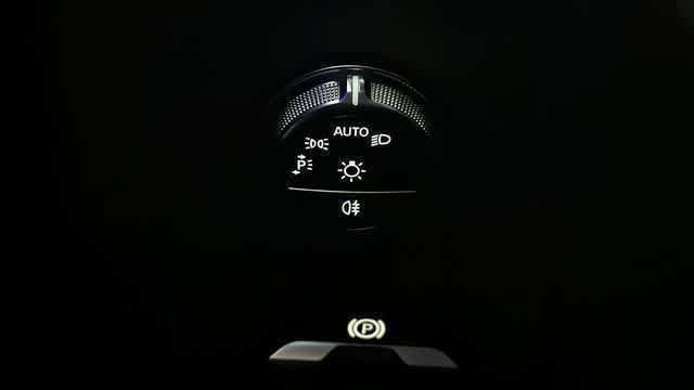 Used 2026 Mercedes-Benz GLC 43 AMG 4MATIC image 6