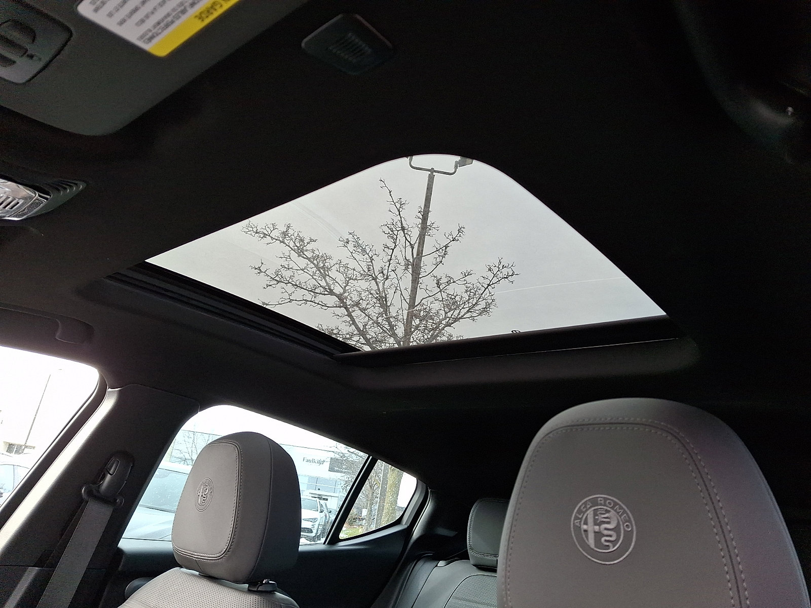 New 2026 Alfa Romeo Tonale Veloce w/ Quick Order Package 23H Volce image 10