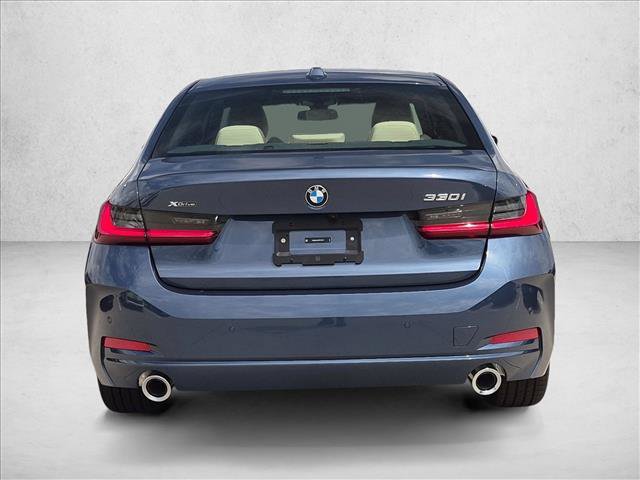 New 2026 BMW 330i xDrive Sedan w/ Convenience Package AWD/4WD image 8