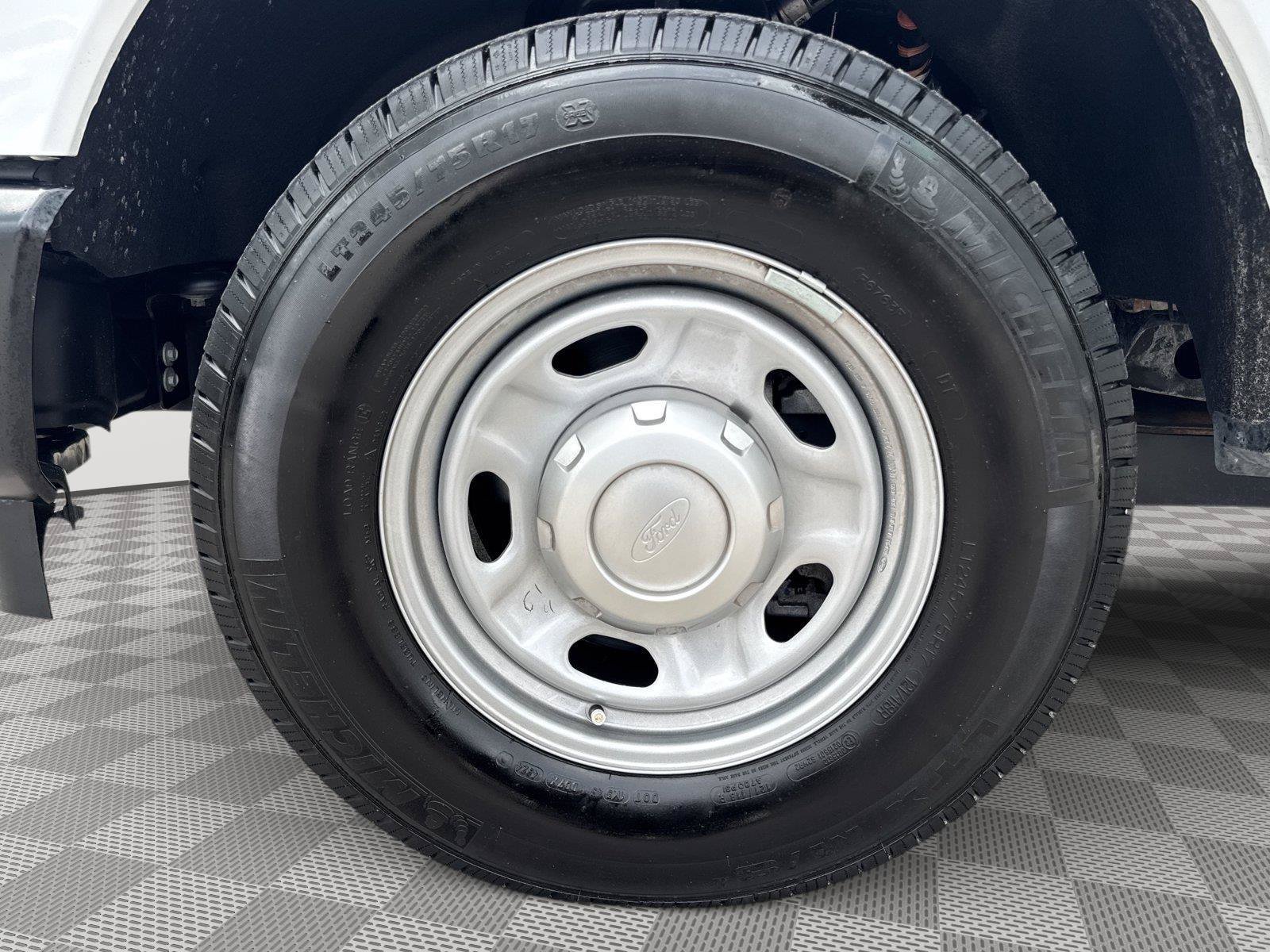 Used 2025 Ford F250 XL RWD image 20