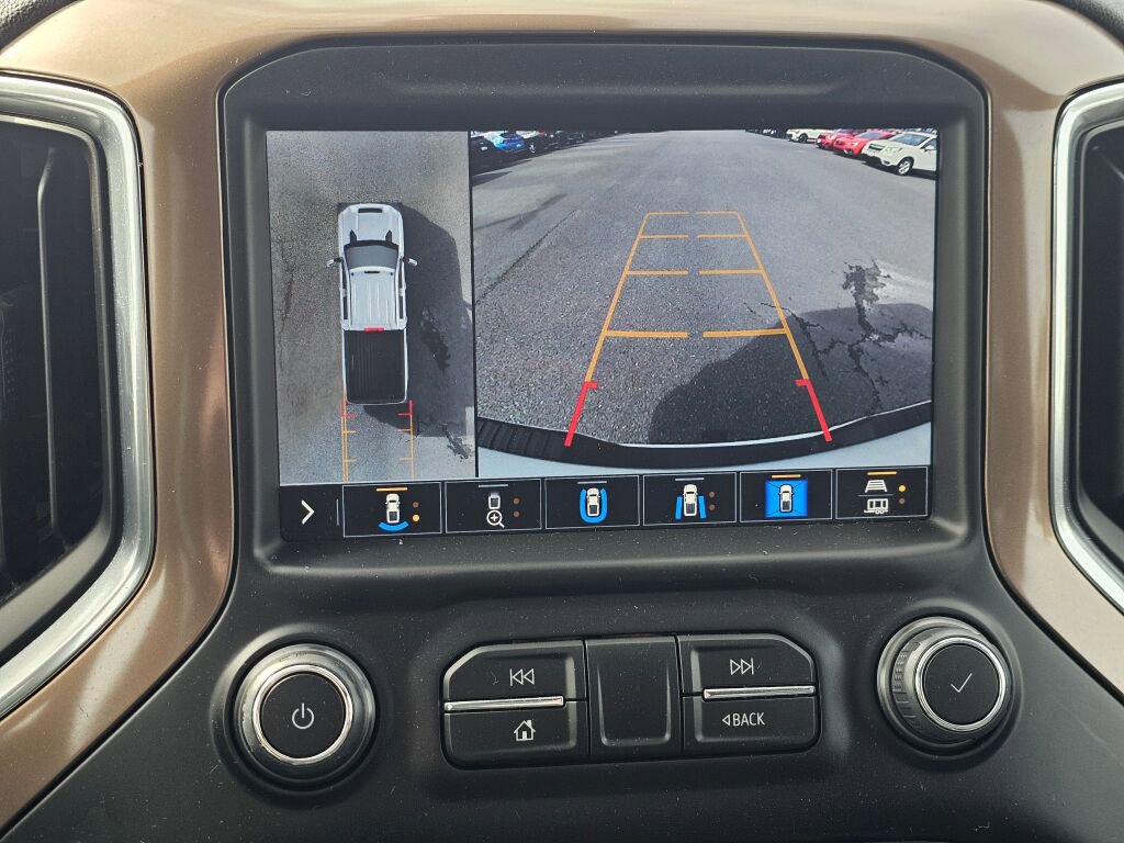 Used 2022 Chevrolet Silverado 3500 High Country w/ Safety Package II AWD/4WD image 16