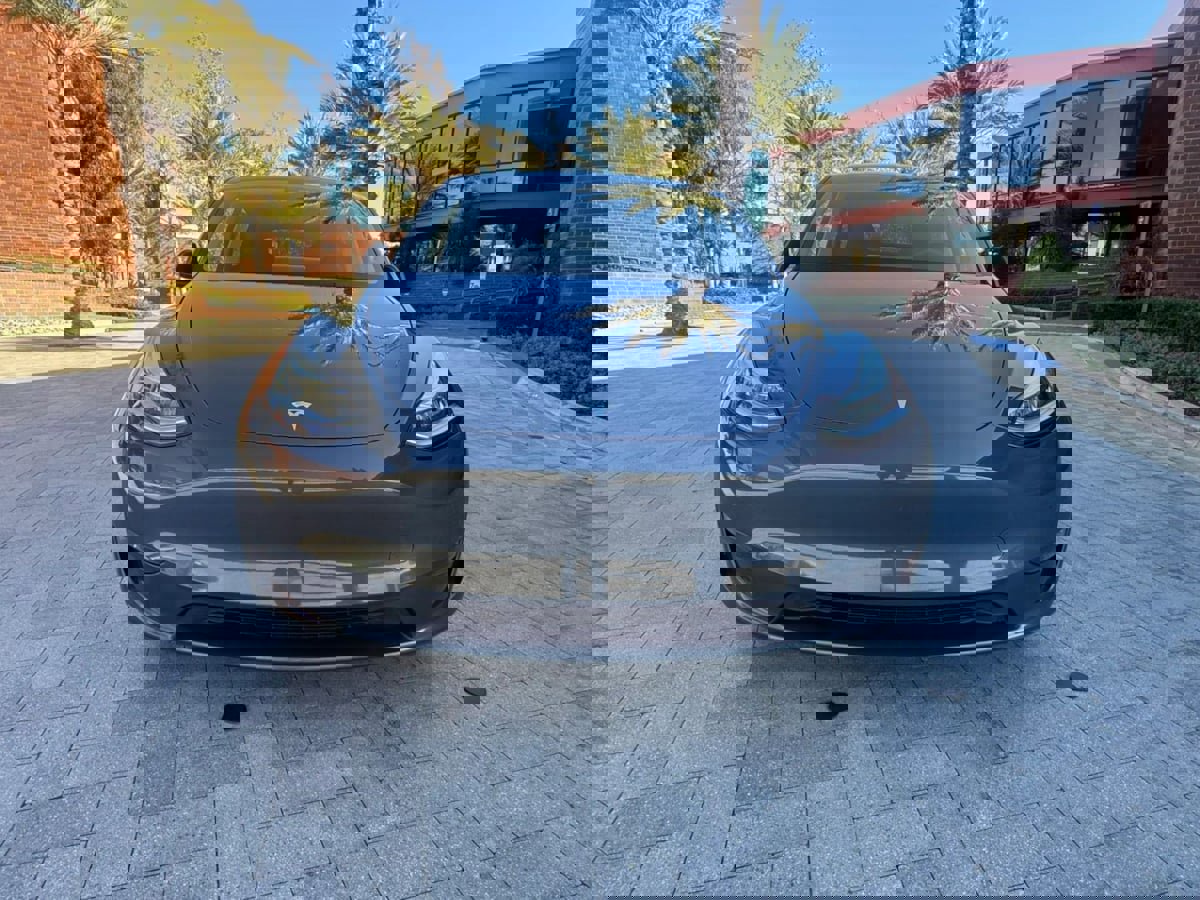 Used 2024 Tesla Model Y Long Range image 2