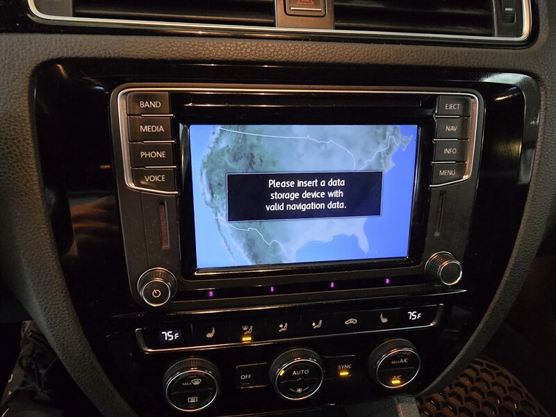 Used 2017 Volkswagen Jetta GLI FWD image 24