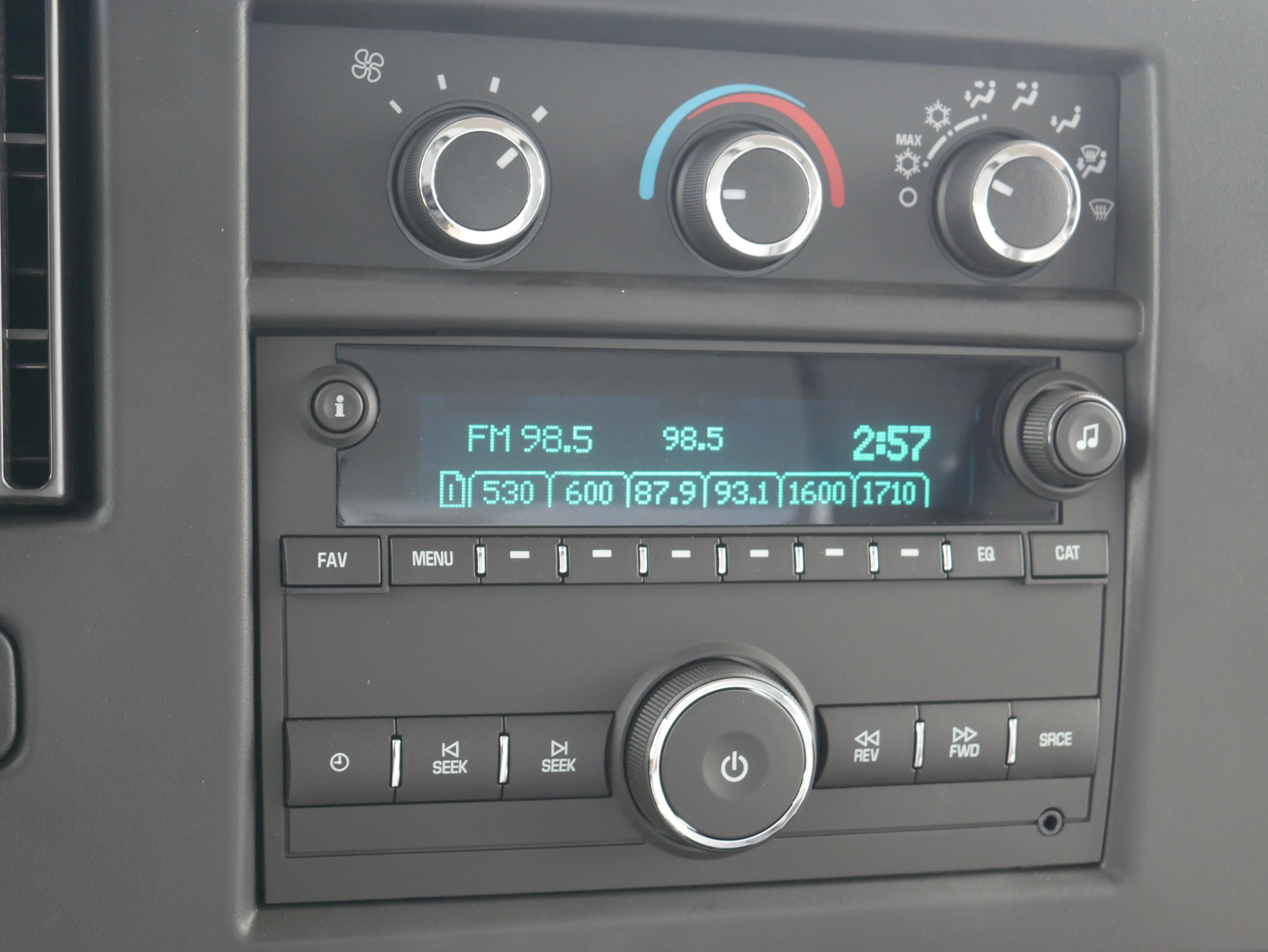 New 2025 Chevrolet Express 3500 w/ Power Convenience Package image 17