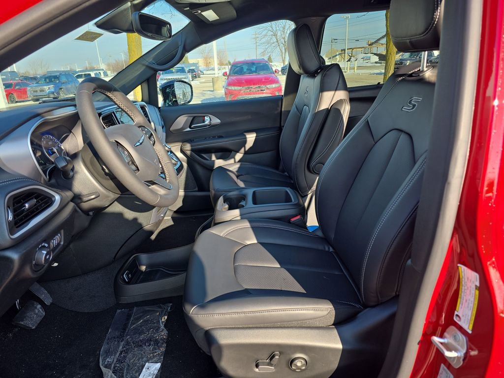 New 2026 Chrysler Pacifica Select image 8