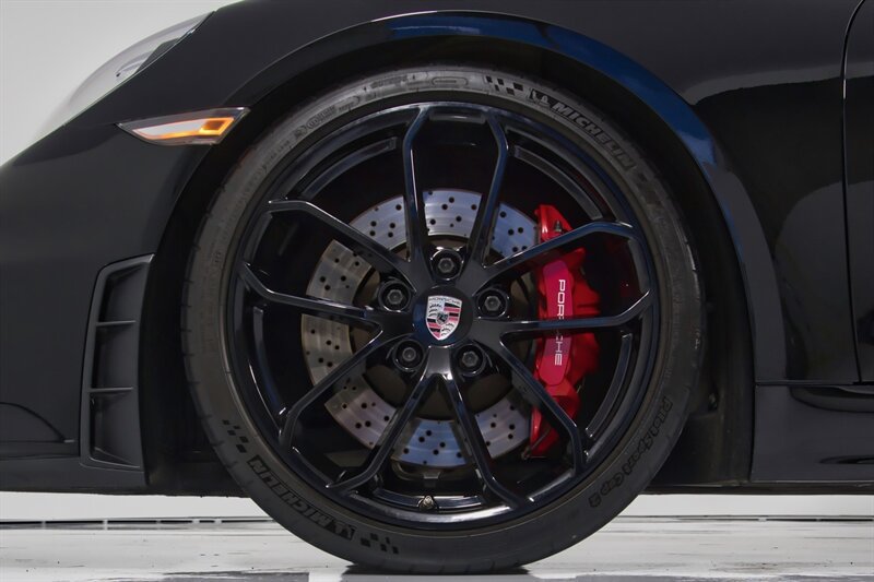 Used 2021 Porsche 718 Boxster Spyder RWD image 9